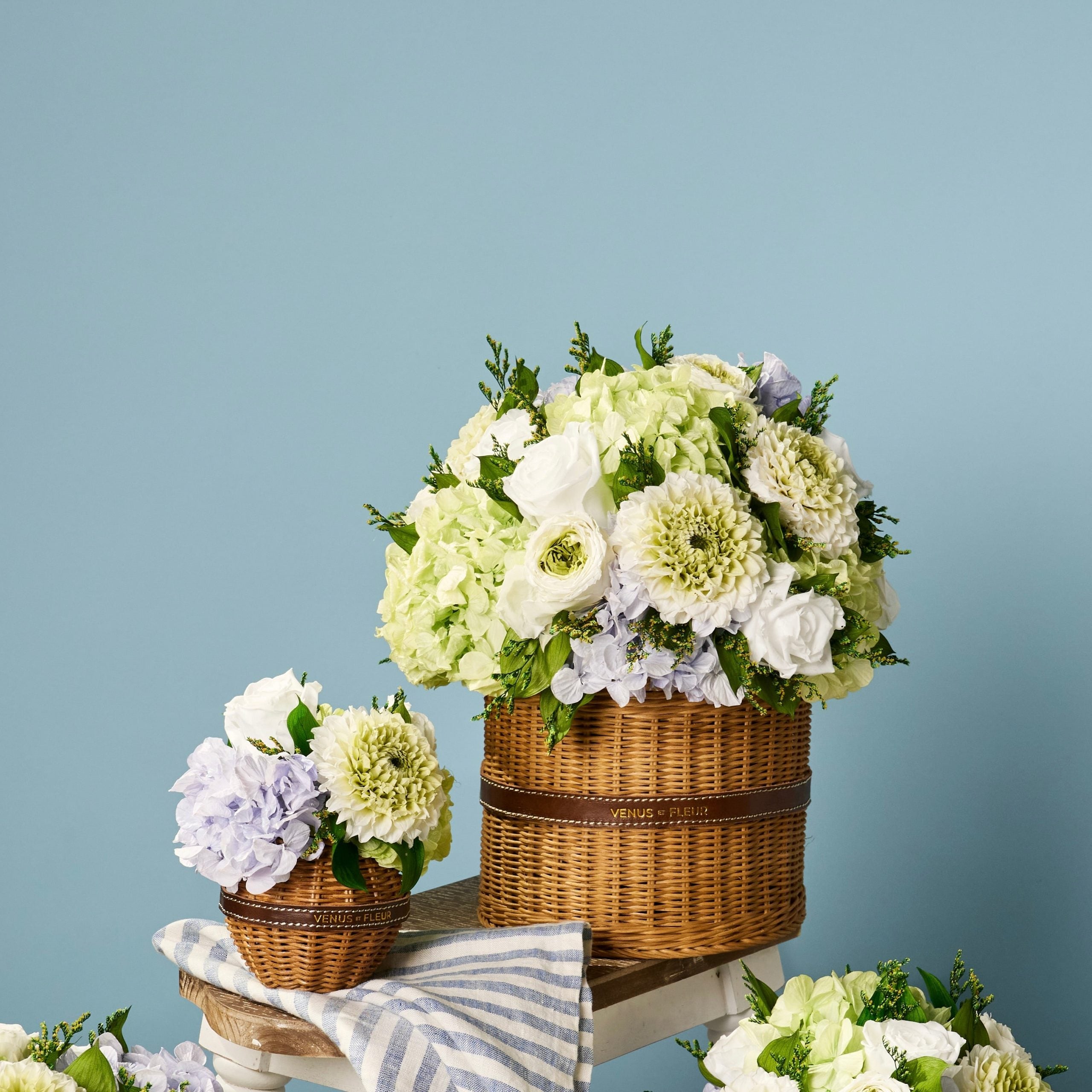 Wicker Mixed Globe
