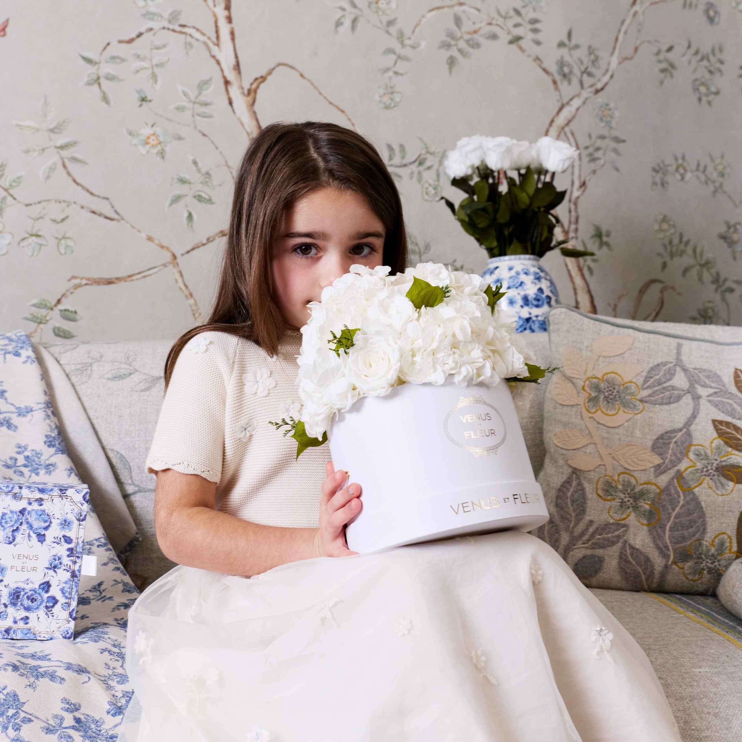 Small Round Roses & Hydrangeas