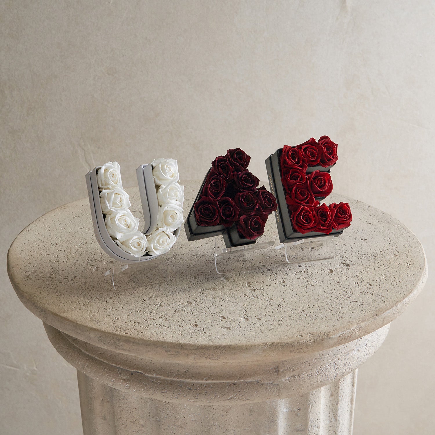 Le Mini Letter - U